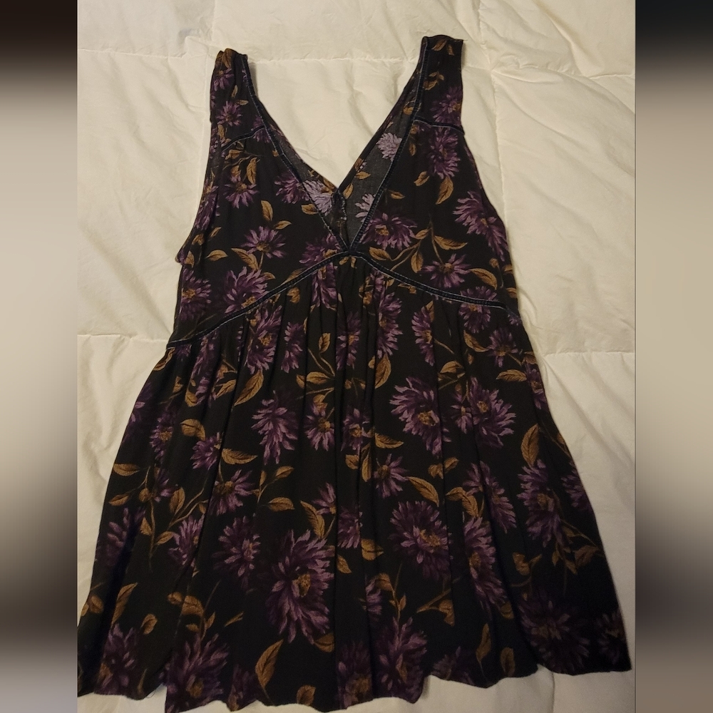 American Eagle tank style top